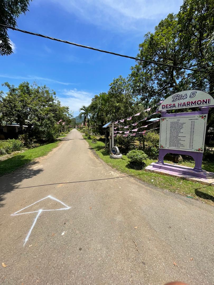 FELCRA Sg. Temau estate access road — repaired surface
